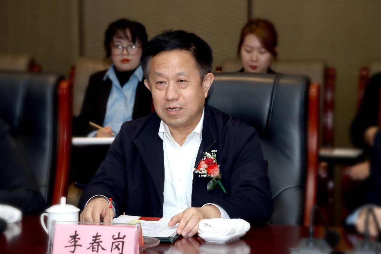 泰華集團(tuán)董事長(zhǎng)李春崗發(fā)言.jpg